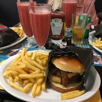 12/7/2018 tarihinde Larissa C.ziyaretçi tarafından Brazilian American Burgers'de çekilen fotoğraf