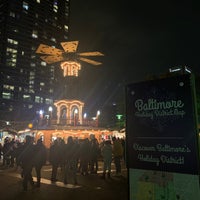 Das Foto wurde bei Christmas Village in Baltimore von 倩茜 張. am 12/1/2021 aufgenommen