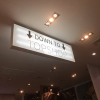 Photo taken at Topshop by Gateaux S. on 3/9/2017