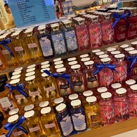 Photo taken at Bath &amp;amp; Body Works by mook m. on 7/17/2020