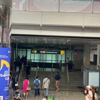 Photo taken at HarbourFront MRT Interchange (NE1/CC29) by mook m. on 9/16/2022