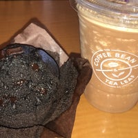 Photo taken at The Coffee Bean &amp;amp; Tea Leaf by Andii R. on 9/19/2017