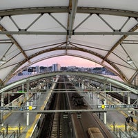 Photo taken at Motosumiyoshi Station (TY12/MG12) by 淮 秦. on 11/15/2023
