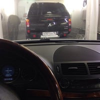 Foto tirada no(a) Автомойка «Бегемот» por Viktor K. em 11/1/2015