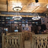Das Foto wurde bei Old Erivan Restaurant Complex von Selim G. am 5/23/2017 aufgenommen