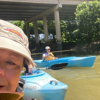รูปภาพถ่ายที่ Trinity River Kayak Co. โดย Debbie C. เมื่อ 6/6/2022
