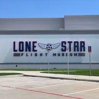 Foto diambil di Lone Star Flight Museum oleh Bill S. pada 9/1/2019