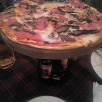 Photo taken at Italia al Forno (Pizzas a la Leña, Vinos, Bar) by Jonathan G. on 2/16/2019