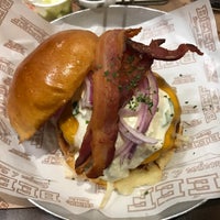 Foto scattata a Beef Burger &amp;amp; Beer da Marta D. il 9/8/2017
