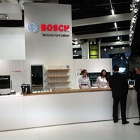 Foto tomada en Bosch and Siemens home appliances (BSH)  por Hakim B. el 1/18/2013
