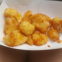 Photo taken at Mouth Trap Cheese Curds by Kelly B. on 8/30/2017