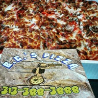 Foto tirada no(a) B.C.&amp;#39;s Pizza por Al P. em 7/31/2015
