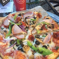 Photo taken at Pieology Pizzeria by Carlos V. on 4/25/2017