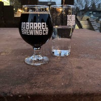 Photo taken at 10 Barrel Brewing Company by Ryan S. on 2/17/2023