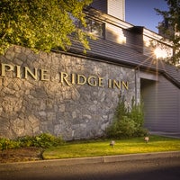 Foto tomada en Pine Ridge Inn  por Ben L. el 1/28/2017