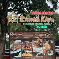 Review Taman Santap Rumah Kayu Ancol