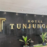 Photo taken at Tunjungan Hotel by Kurnianto H. on 7/21/2022