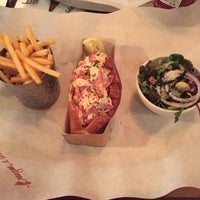 Photo taken at Burger &amp;amp; Lobster by Y on 12/14/2014