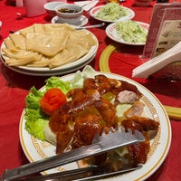 Foto tomada en Golden Plaza Chinese Restaurant  por Tiffany el 1/31/2023