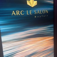 Photo taken at Arc Le Salon Mayfair by M7md Abdulaziz 🇸🇦 on 12/6/2023