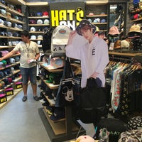 Photo taken at Hat&amp;#39;s On by NW F. on 7/23/2016