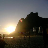 10/22/2013 tarihinde Felipe S.ziyaretçi tarafından Sao Conrado Beach Club - Barraca de Praia'de çekilen fotoğraf