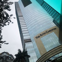 Photo taken at The Ritz-Carlton Jakarta Pacific Place by Samuel A. Budiono on 1/25/2023
