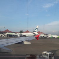 Photo taken at Garuda Indonesia Premium Check-In by Samuel A. Budiono on 12/7/2017