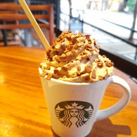 Photo taken at Starbucks by SIDNEY L. on 9/22/2022