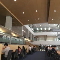 Photo taken at Yonsei University Samsung Library by SEEFAH🐣 on 9/12/2016