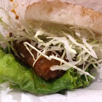 Photo taken at MOS Burger by いっしー on 8/10/2023