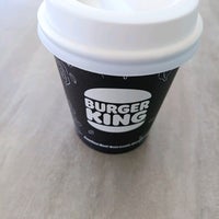 Photo taken at Burger King by ERTU DENİZ .. on 5/9/2022