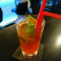 Cave Bar 紅梅河岸 Restaurante Do Leste Europeu