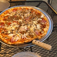 Das Foto wurde bei Luigi&amp;#39;s Pasta &amp;amp; Pizzeria Restaurant von James L. am 5/17/2018 aufgenommen