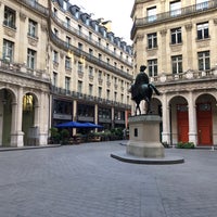 Photo taken at Square de l&amp;#39;Opéra-Louis Jouvet by Duncan G. on 7/18/2018