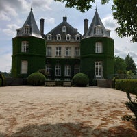 Photo taken at Chateau de la Hulpe by Jean P. M. on 8/1/2022