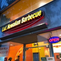 Photo taken at L&amp;amp;L Hawaiian Barbecue by Tomoyo H. on 3/31/2018