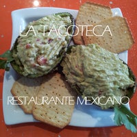Foto scattata a La Tacoteca Taquería Restaurante da LaTacoteca R. il 11/6/2013