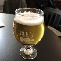 Снимок сделан в Gilly&amp;#39;s Craft Beer &amp;amp; Fine Wine пользователем Sundeep B. 1/15/2022