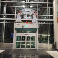 Photo taken at Terminal 2-Humphrey by Alan S. on 11/28/2022
