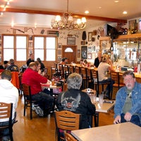 Das Foto wurde bei The Grubsteak Restaurant von The Grubsteak Restaurant am 9/5/2013 aufgenommen