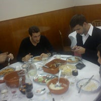 Foto tirada no(a) Pomba d&amp;#39;Ouro por Pedro R. em 5/16/2013