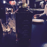 Foto tirada no(a) Vodka Bar por Serhat em 4/2/2015
