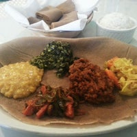 Das Foto wurde bei Little Ethiopia Restaurant von Anthony H. am 11/14/2013 aufgenommen