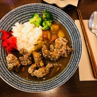 Foto tomada en Yuzu Café &amp;amp; Cuisine  por Beryl Z. el 5/14/2018