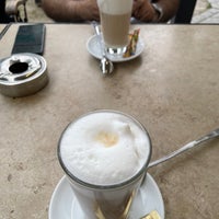 Foto tirada no(a) Gran Caffè Leonardo por Yazeed M. em 7/11/2022