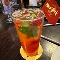 Photo taken at Hard Rock Cafe Köln by Yazeed M. on 7/11/2023