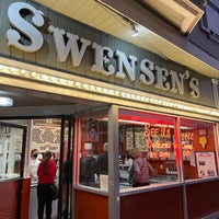 Foto tirada no(a) Swensen&amp;#39;s Ice Cream por Yazeed M. em 9/6/2021