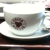 Photo taken at Costa Coffee by Barbareta on 5/21/2012