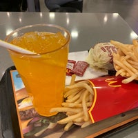 Photo taken at McDonald&amp;#39;s by しゃいん(やまりん) ー. on 3/9/2019